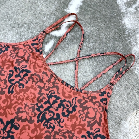 Nike Dri-Fit Tank Top - Picture 3 of 12